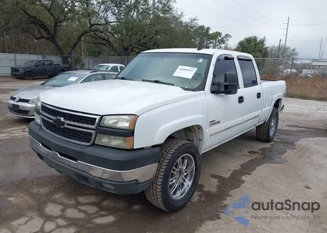 2006 Chevrolet Silverado 2500Hd Lt3 z USA, uszkodzony, nr VIN 1GCHK232X6F105897
